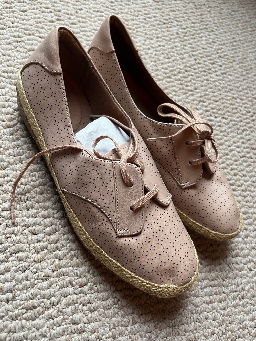 NWOT Clarks Blush Perforated Leather Lace-Up Espadrille Flats